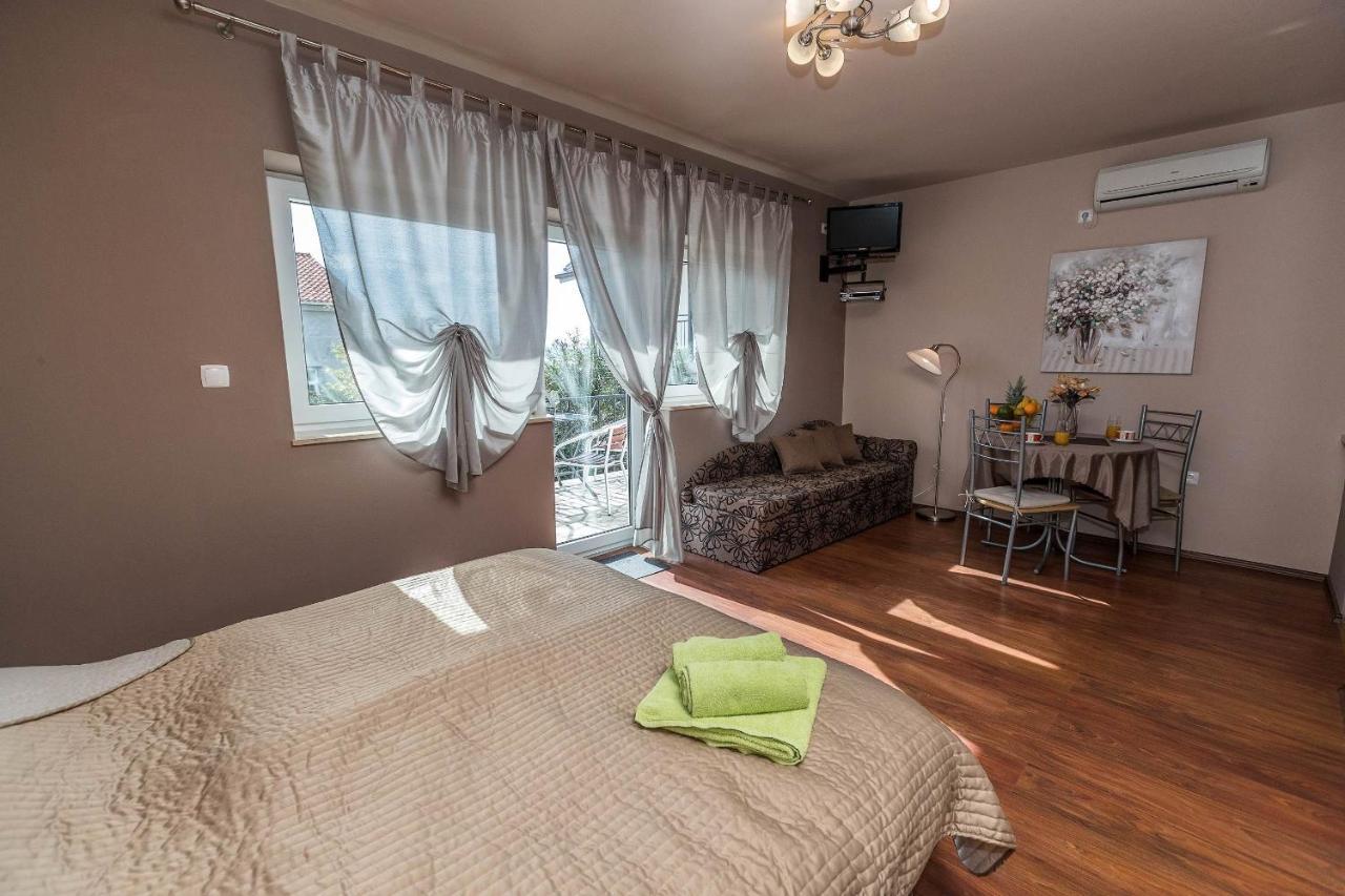 Apartments Karmen 1 Crikvenica Luaran gambar