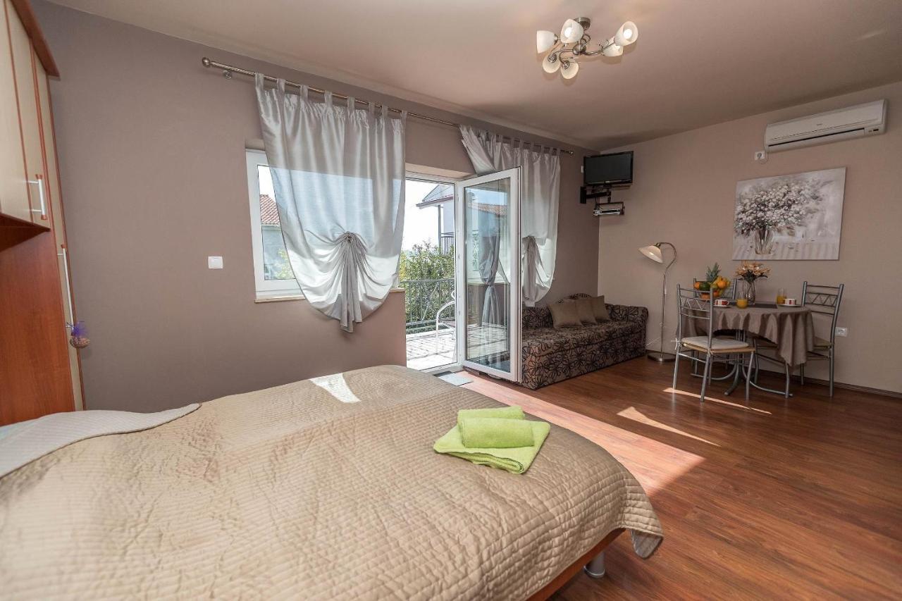 Apartments Karmen 1 Crikvenica Luaran gambar