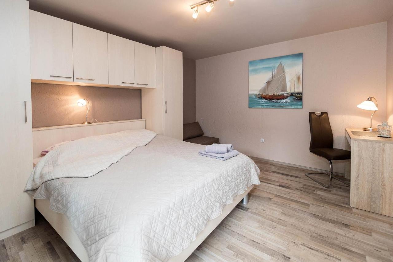 Apartments Karmen 1 Crikvenica Luaran gambar