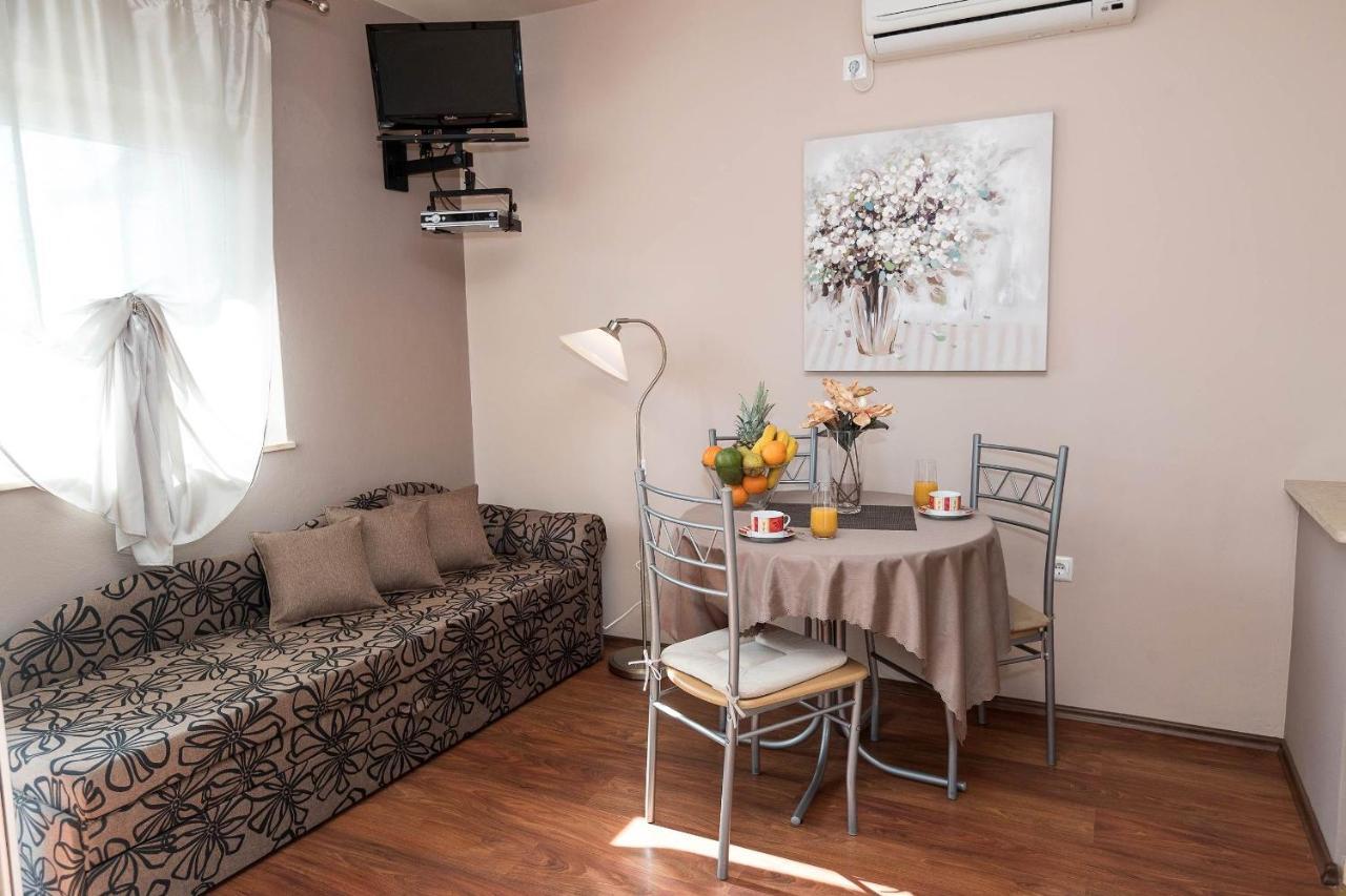 Apartments Karmen 1 Crikvenica Luaran gambar